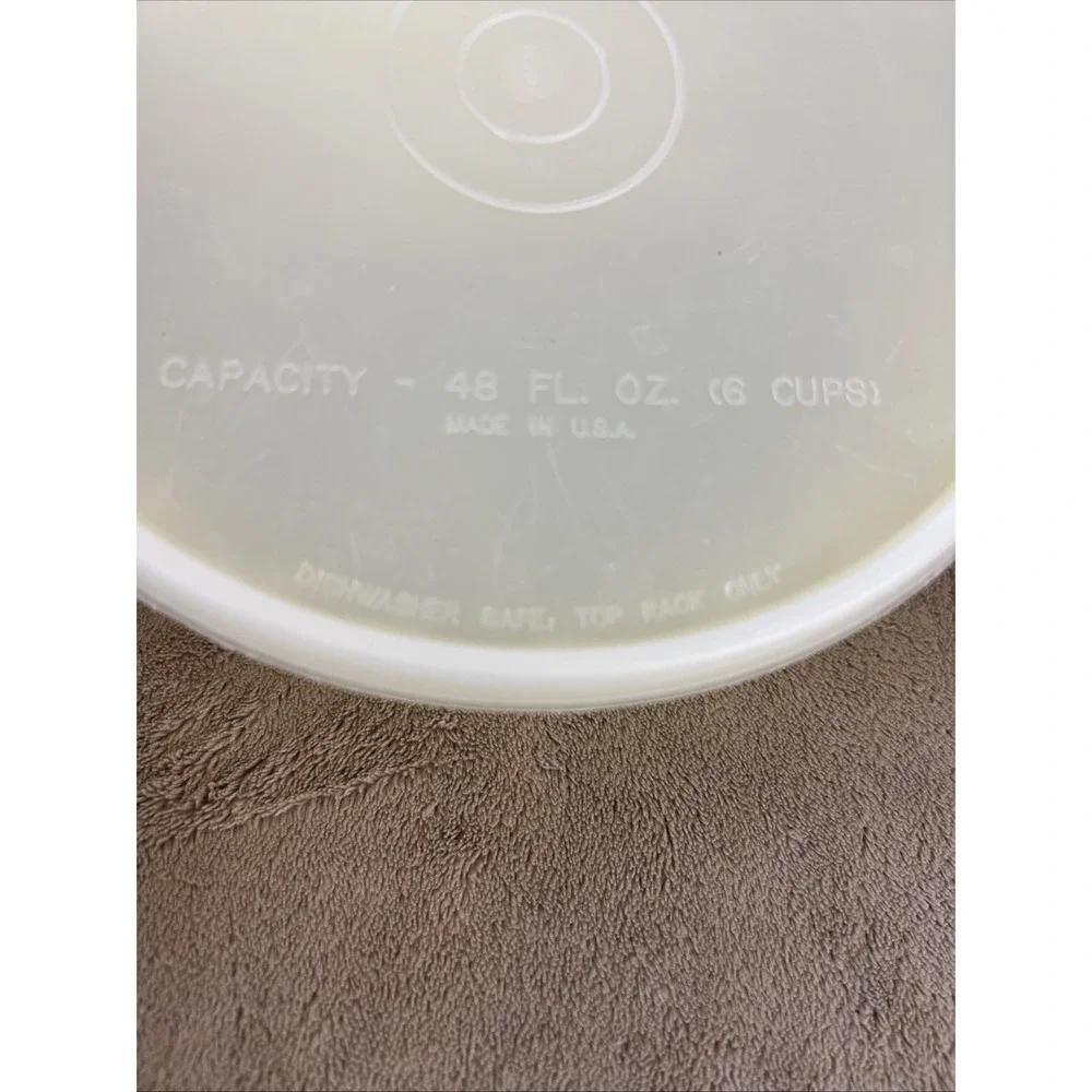 Vintage VALLEYBROOK FARMS Jello Mold Container 60s With‎ Lid 8